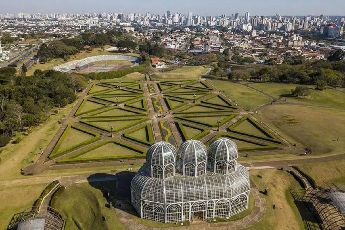 Descobrindo as Riquezas Naturais de Curitiba: Uma Jornada de Encanto e Inspiração