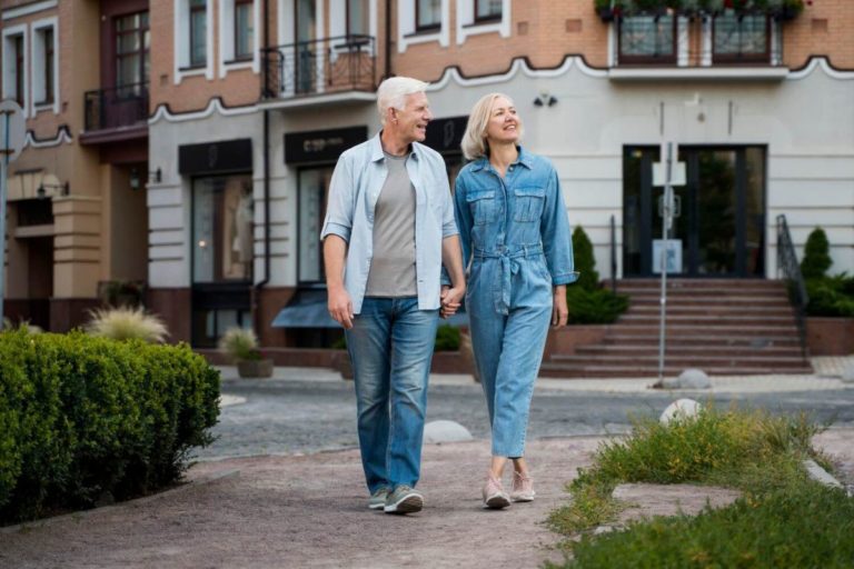 Uma Cidade Adequada para Idosos: Priorizando Segurança e Qualidade de Vida